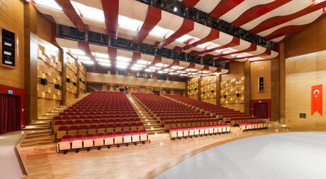 Büyük Tiyatro ve Gösteri Salonu
